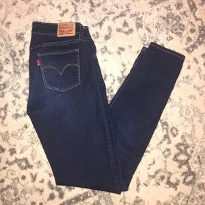 Women’s Levi Skinny Jeans